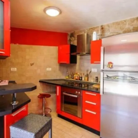 Stone Garden Escape With Jacuzzi * Σπλιτ