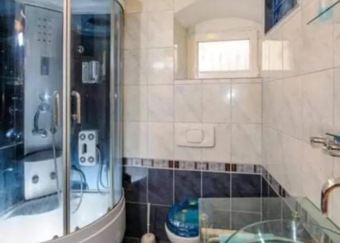 Stone Garden Escape With Jacuzzi Appartamento *