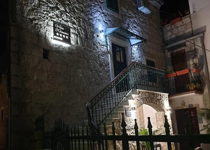 Stone Garden Escape With Jacuzzi * Spalato