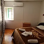 Apartment Stone Garden Escape With Jacuzzi *