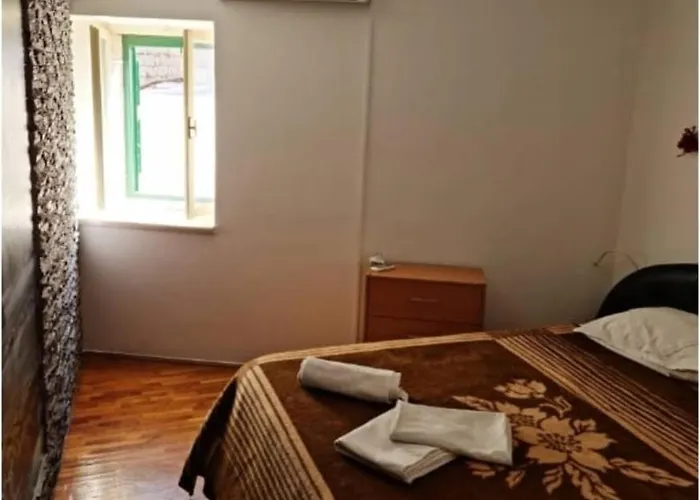 Appartement Stone Garden Escape With Jacuzzi *